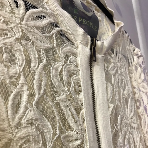 Lace Jacket - Picture 3 of 7